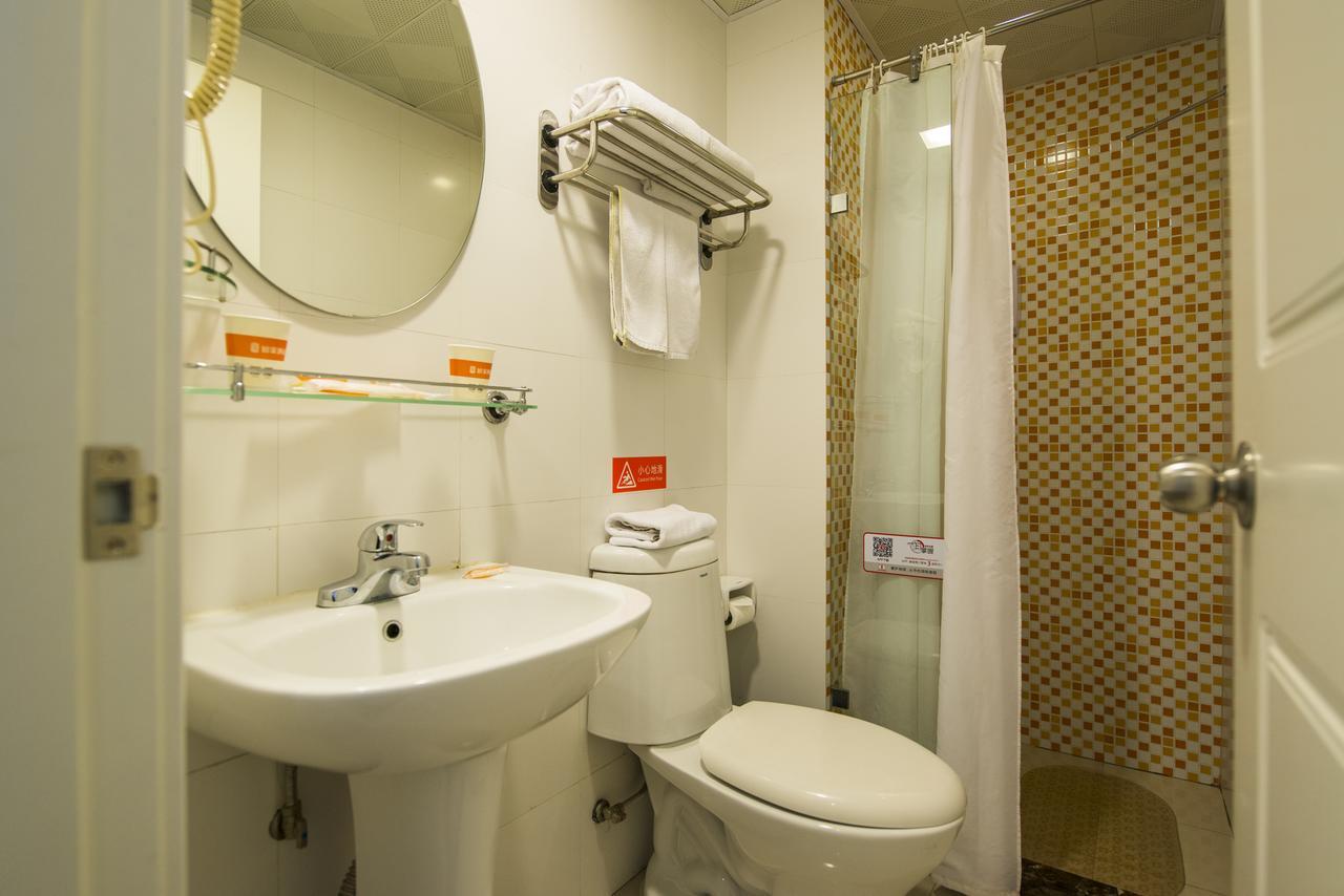 Home Inn Shanghai Pudong Nanpu Bridge Tangqiao Commercial Square Exterior photo